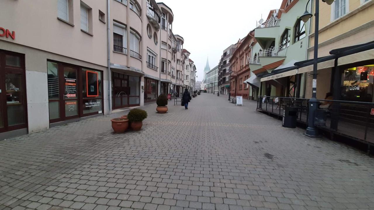 Mhc Studio Kaposvár Exterior foto